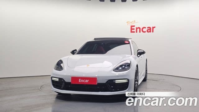 Porsche Panamera (971) 3