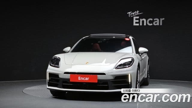 Porsche Panamera (976) 2