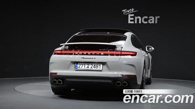 Porsche Panamera (976) 3