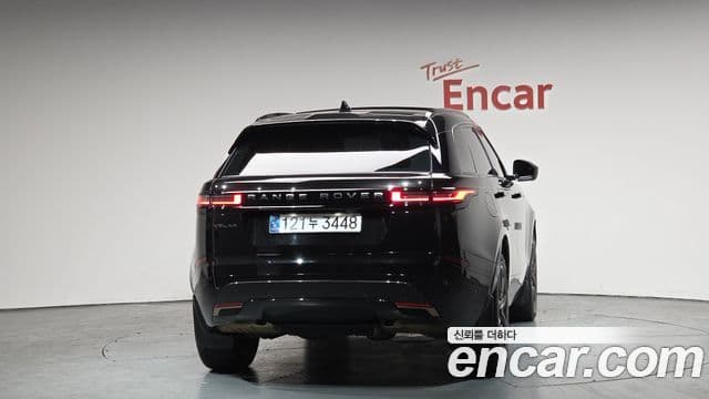 Land Rover Range Rover Velar 3