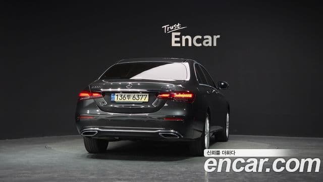 Mercedes-Benz E-Class W213 3