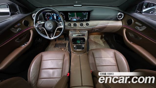 Mercedes-Benz E-Class W213 4