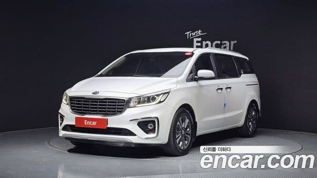 Kia The New Carnival — 1