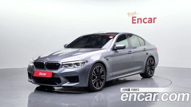 BMW M5 (F90)