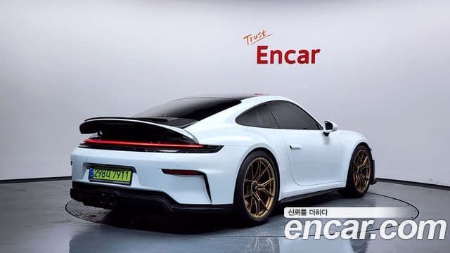 Porsche 911 (992) 2