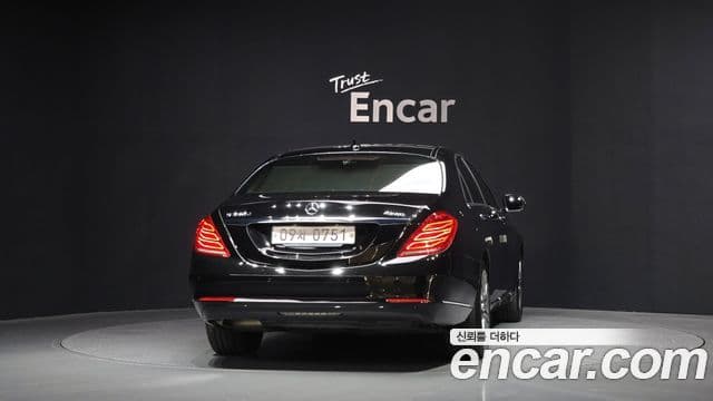 Mercedes-Benz S-Class W222 4