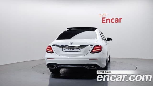 Mercedes-Benz E-Class W213 3