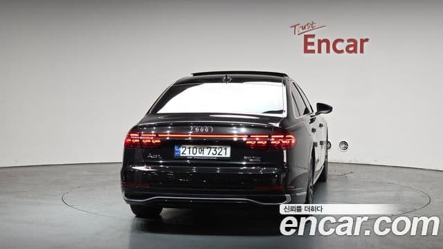 Audi A8 (D5) 3