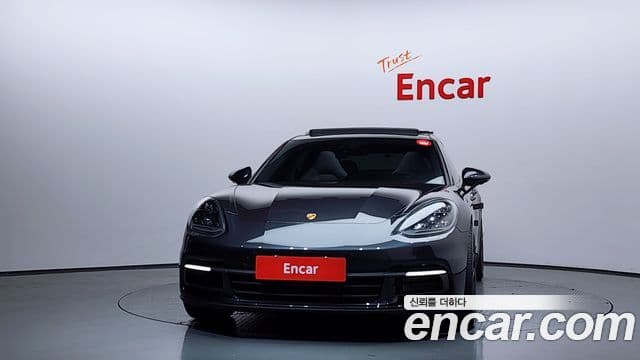 Porsche Panamera (971) 3