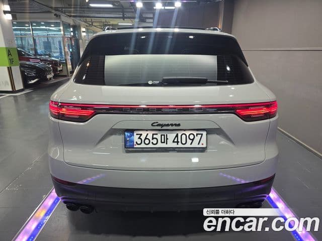 Porsche Cayenne (PO536) 3