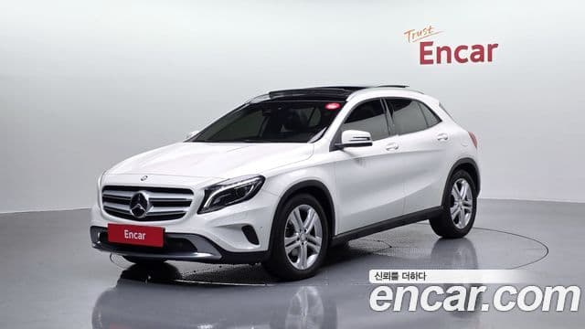 Mercedes-Benz GLA-Class X156