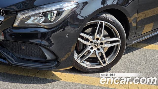 Mercedes-Benz CLA-Class C117 3