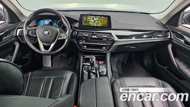 BMW 5 Series (G30) 4