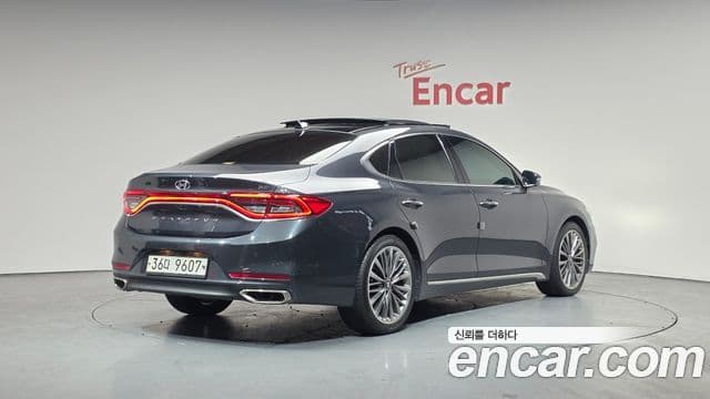 Hyundai Grandeur IG 2