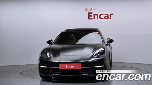 Porsche Panamera (971) 3