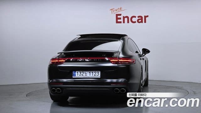 Porsche Panamera (971) 4