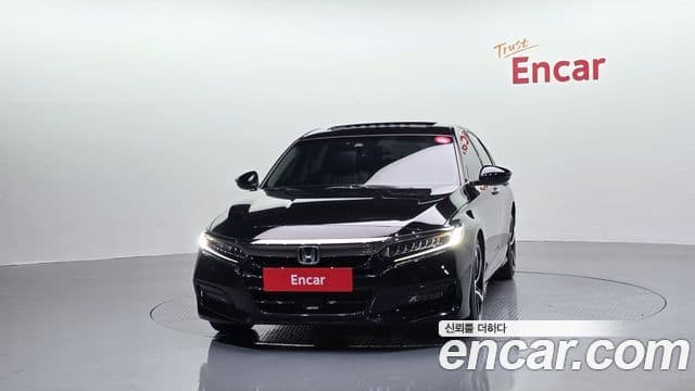 Honda Accord 10th Gen 2