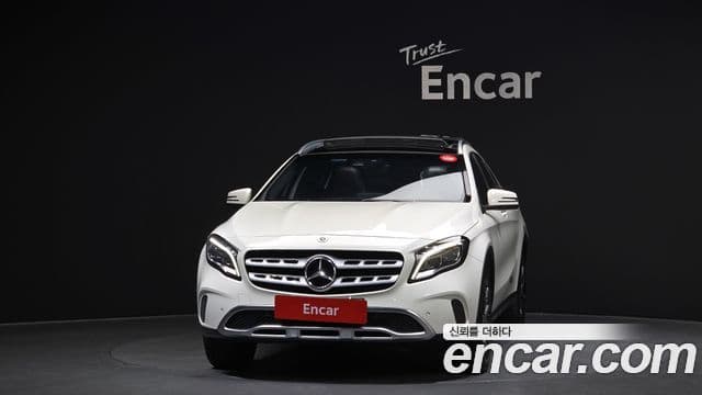 Mercedes-Benz GLA-Class X156 3