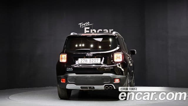 Jeep Renegade 4