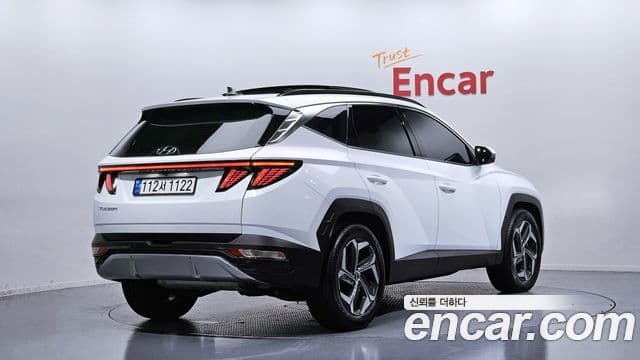 Hyundai Tucson (NX4) 2