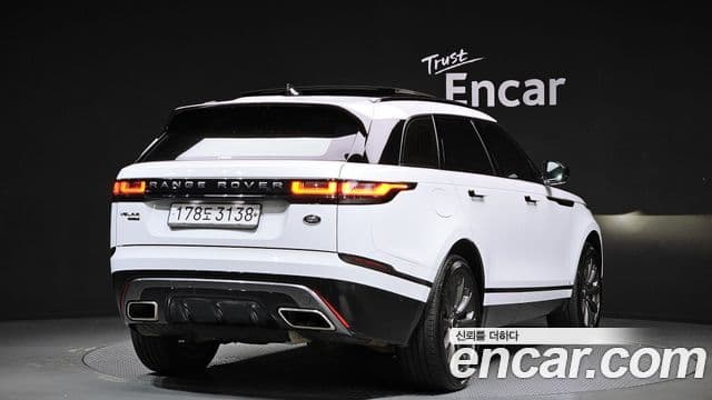 Land Rover Range Rover Velar 2