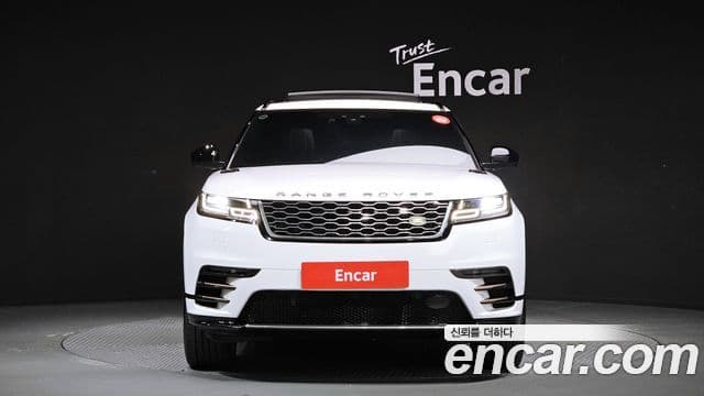 Land Rover Range Rover Velar 3