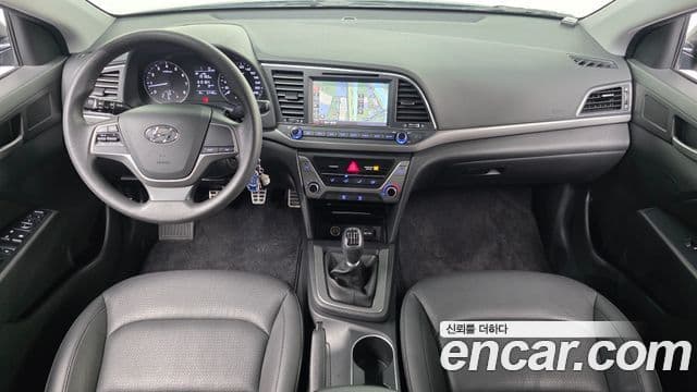 Hyundai Avante AD 4