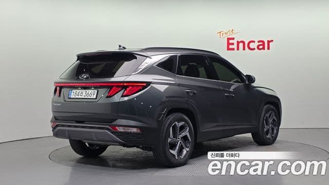 Hyundai Tucson (NX4) 2