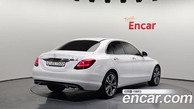 Mercedes-Benz C-Class W205 2