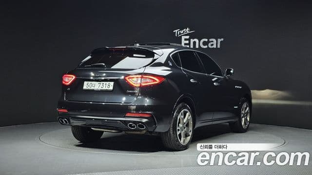 Maserati Levante 2