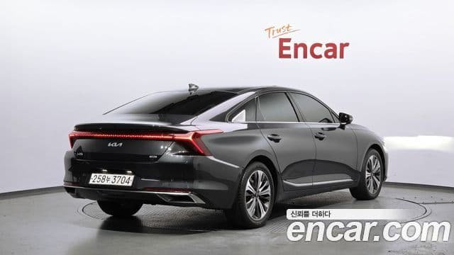 Kia K8 Hybrid 2