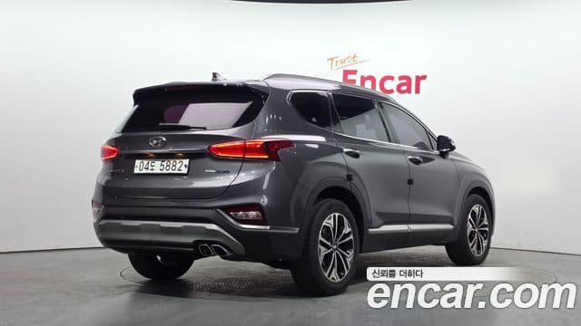 Hyundai Santa Fe TM 2