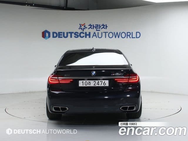 BMW 7 Series (G11) 4