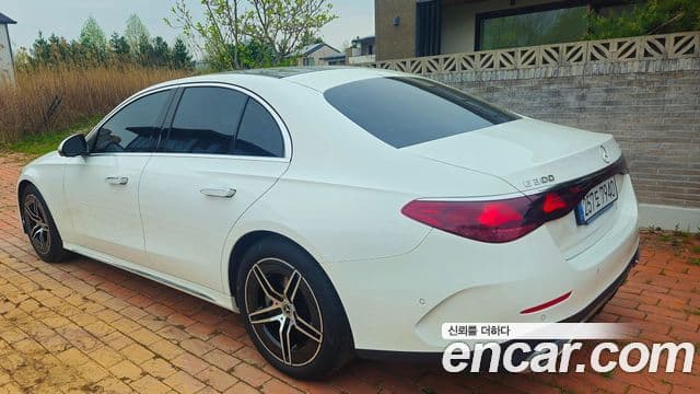 Mercedes-Benz E-Class W214 3