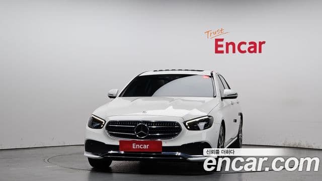 Mercedes-Benz E-Class W213 3