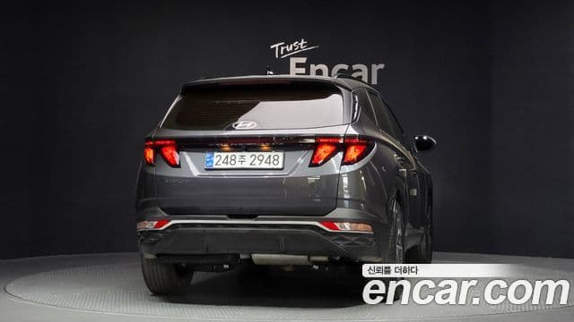 Hyundai Tucson (NX4) 4