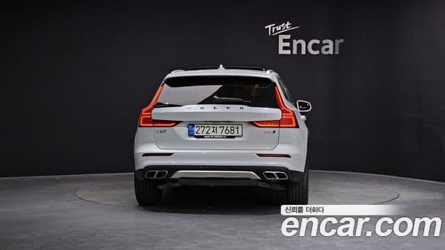 Volvo V60 Cross Country 2nd Gen 4
