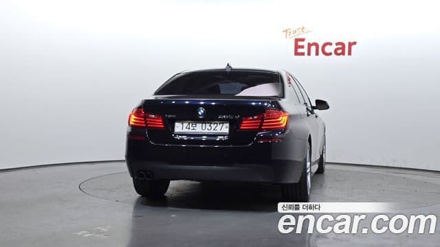 BMW 5 Series (F10) 3