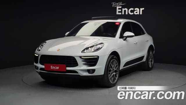 Porsche Macan — 1