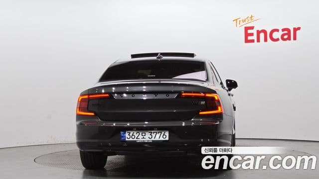 Volvo S90 4