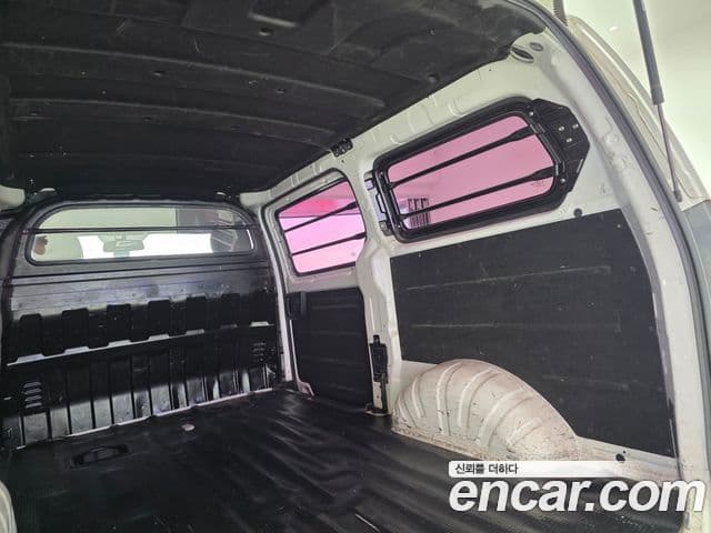 Hyundai Grand Starex 4