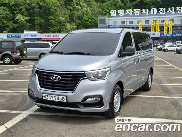 Hyundai The New Grand Starex 3