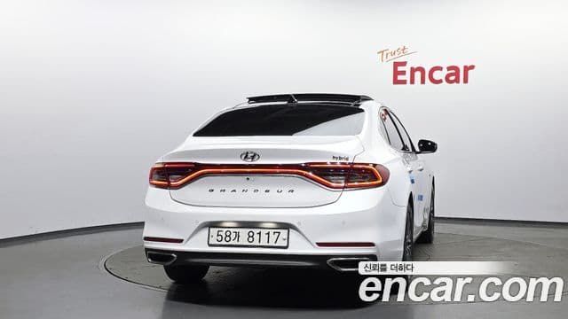 Hyundai Grandeur IG Hybrid 3