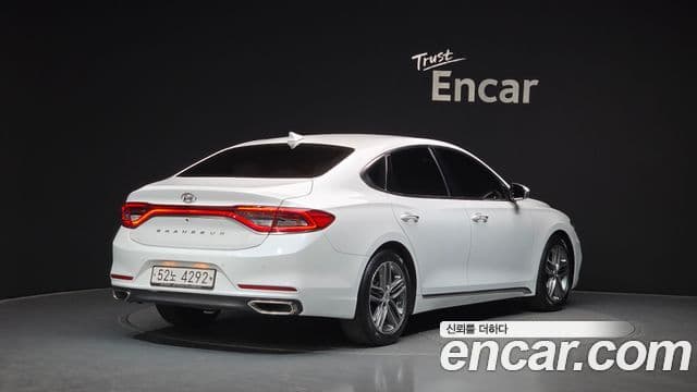 Hyundai Grandeur IG 2