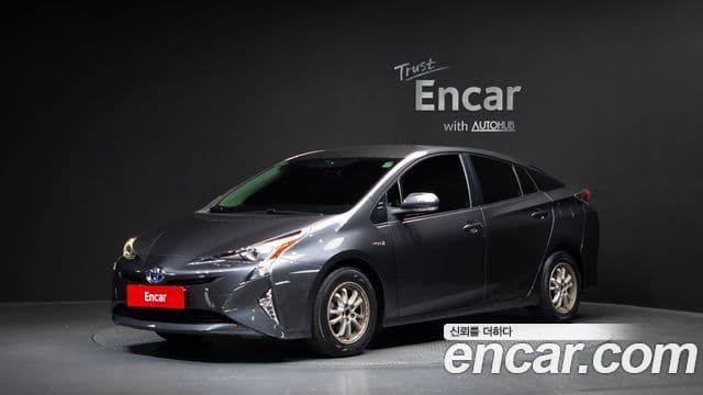 Toyota Prius 4th Gen 1
