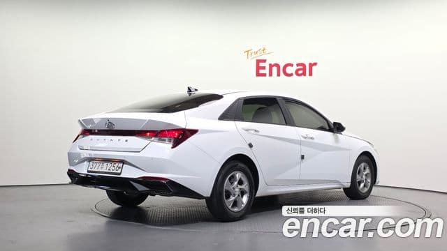 Hyundai Avante (CN7) 2