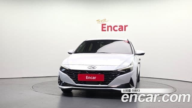 Hyundai Avante (CN7) 3