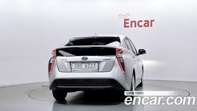 Toyota Prius 4th Gen 4