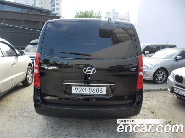 Hyundai The New Grand Starex 2