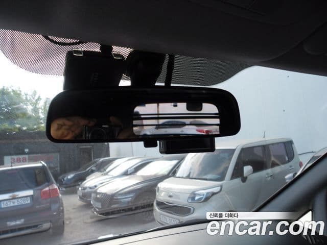 Hyundai The New Grand Starex 4